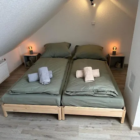 Gemütliche Neurenovierte Dachgeschosswohnung *
